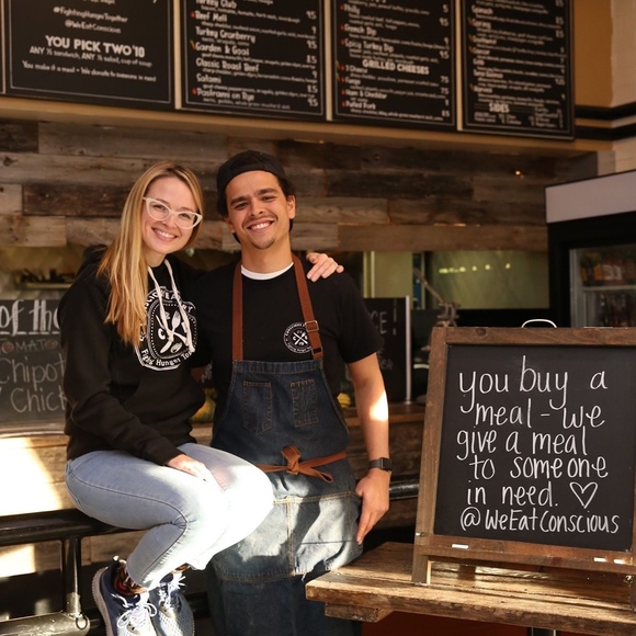 Meet your Posher, Cierra - Picture 5 of 6